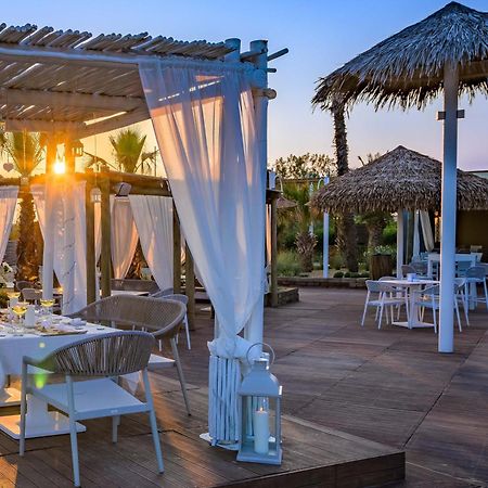 קאורלה Pareus Beach Resort מראה חיצוני תמונה