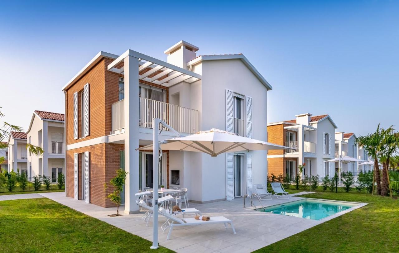 קאורלה Pareus Beach Resort מראה חיצוני תמונה