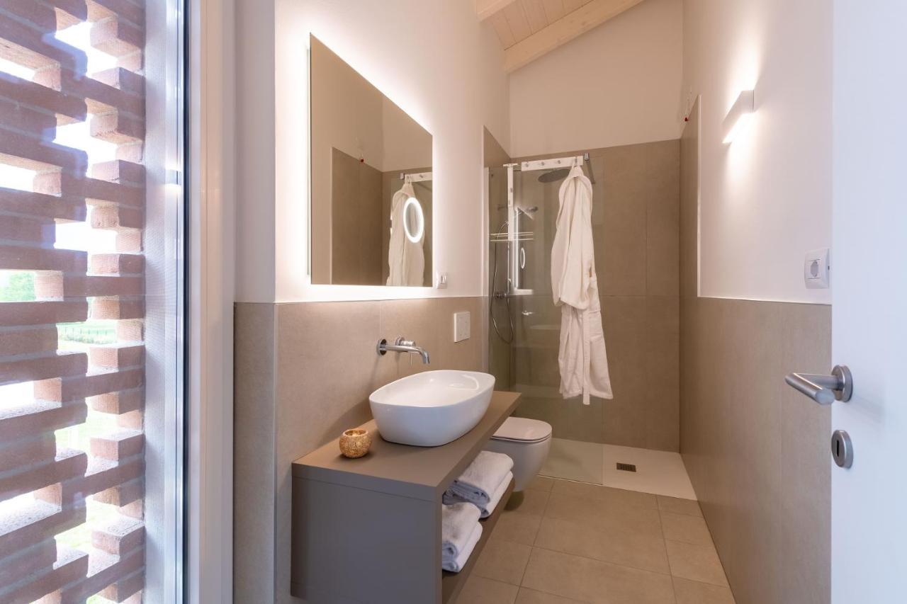 קאורלה Pareus Beach Resort מראה חיצוני תמונה