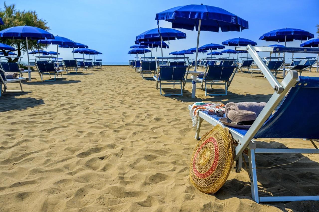 קאורלה Pareus Beach Resort מראה חיצוני תמונה